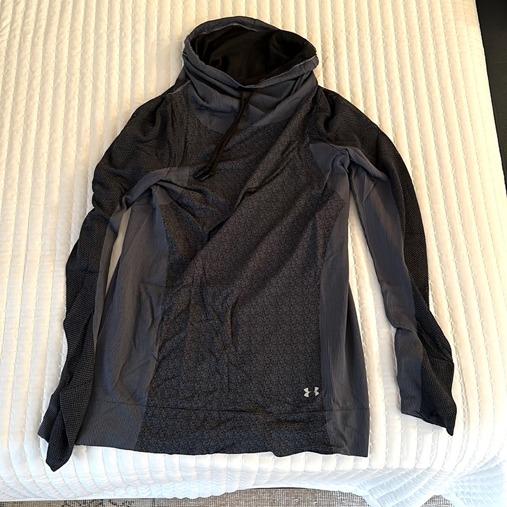 Under Armour heat gear navy/black light sweatshirt